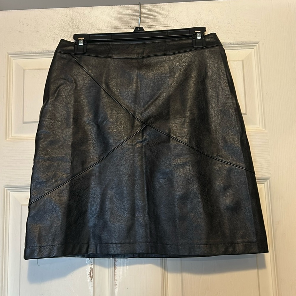 Zeagoo Faux Leather Mini Skirt Size Medium Black
